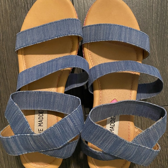 Denim Steve Madden Sandals in Size 6 - Picture 3 of 4
